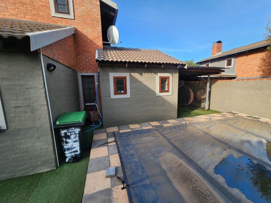 4 Bedroom Property for Sale in Waterval East North West